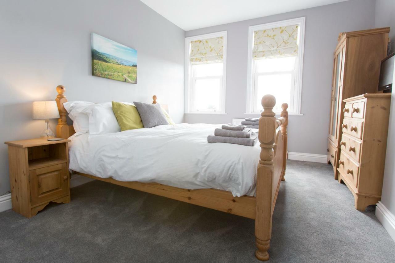 Fernleigh Bed & Breakfast Robin Hood's Bay Exterior photo